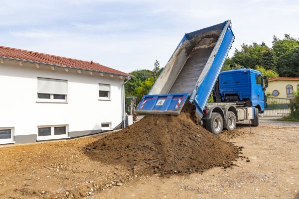 Garden Dirt Delivery in Sugar Land