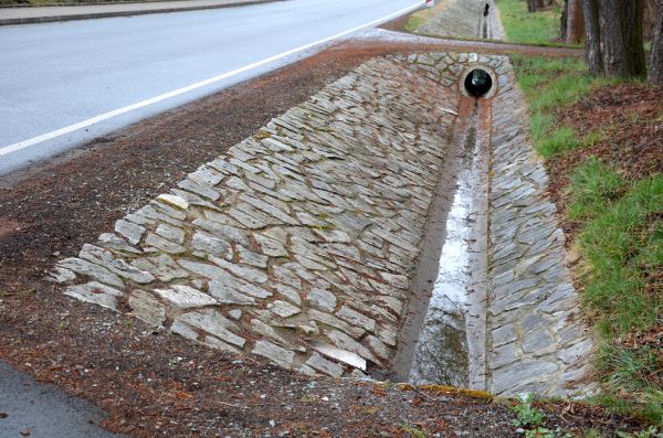 Ditch Landscaping in Sugar Land